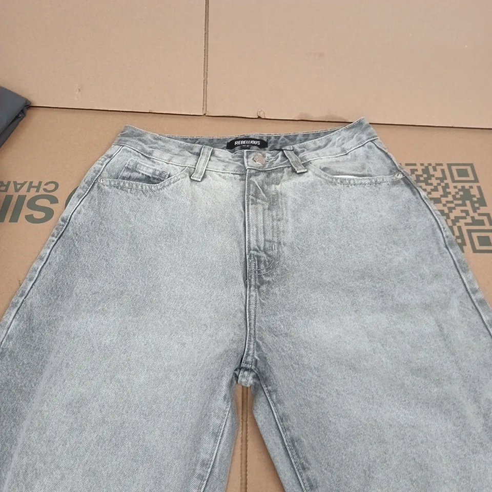REBELLIOUS GREY DENIM DISTRESSED KNEE EXTRA LONG JEANS – UK 8 (MELISSE)