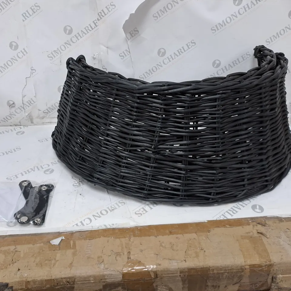 BLACK TREE SKIRT 66X66X25 