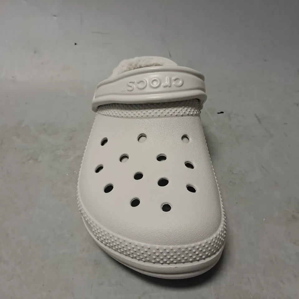 CROCS LIGHT GREY CLASSIC LINED CLOG - UK M3/W4