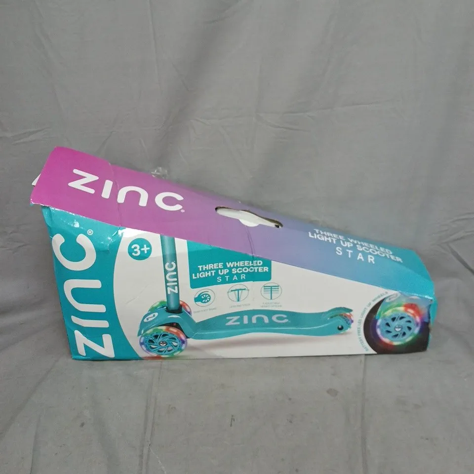 ZINC THREE-WHEELED LIGHT UP SCOOTER - STAR, BLUE