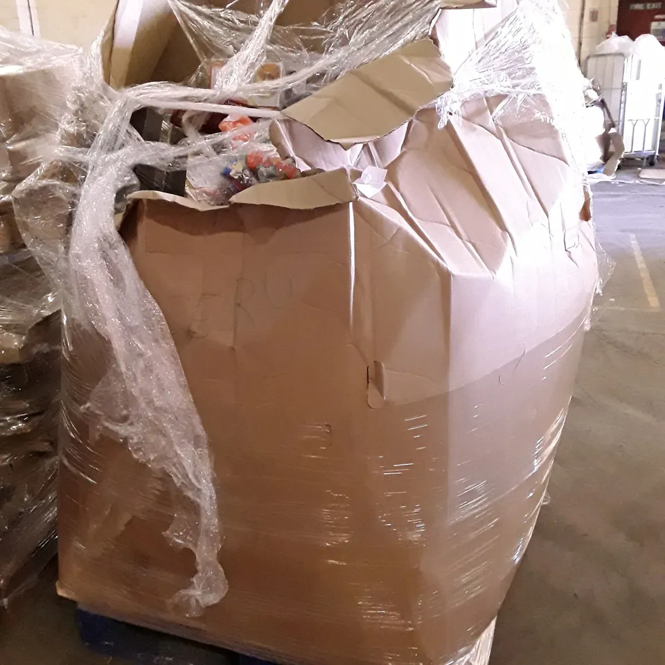 PALLET OF ASSORTED PRODUCTS  INCLUDING SNACKS, PET BISCUITS, HAIR DRESSER PRACTICE HEAD, RETRO SIGN 