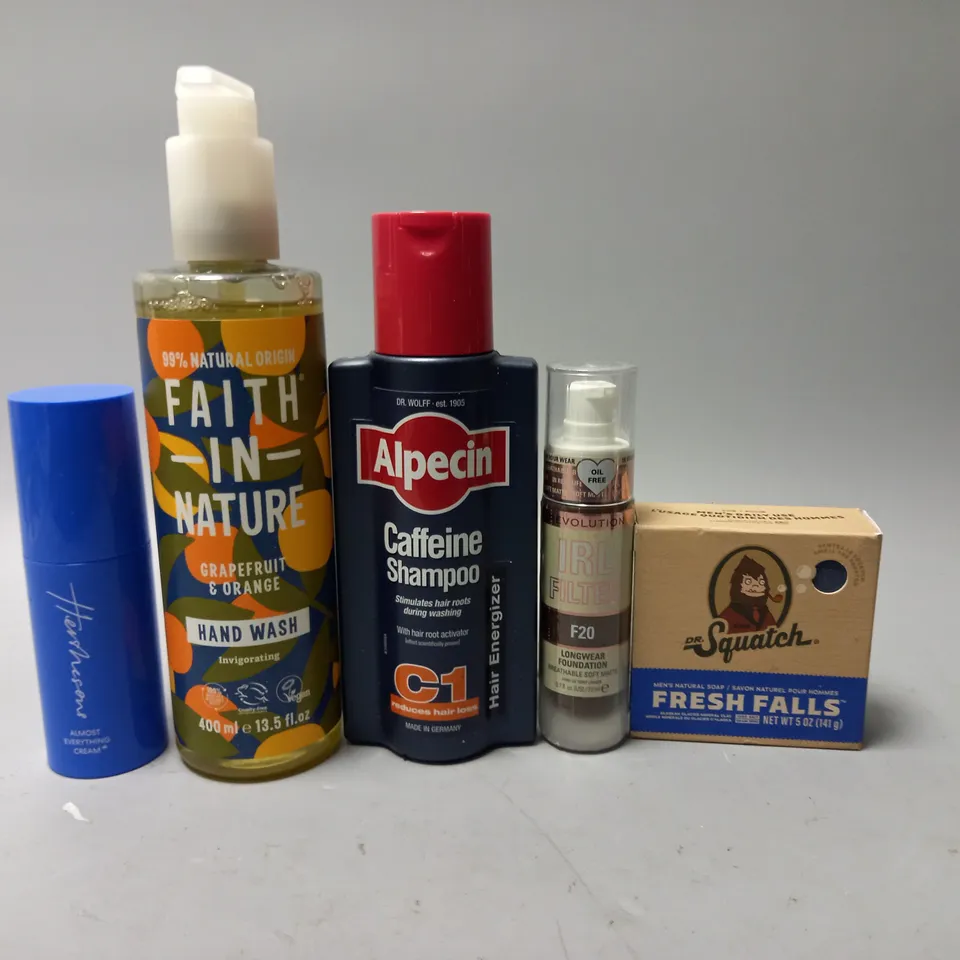 BOX OF APPROX 15 ASSORTED HEALTH AND BEAUTY ITEMS TO INCLUDE - ALPECIN CAFFINE SHAMPOO - FAITH IN NATURE HAND WASH - REVOLUTION IRL FILTER F20 ETC
