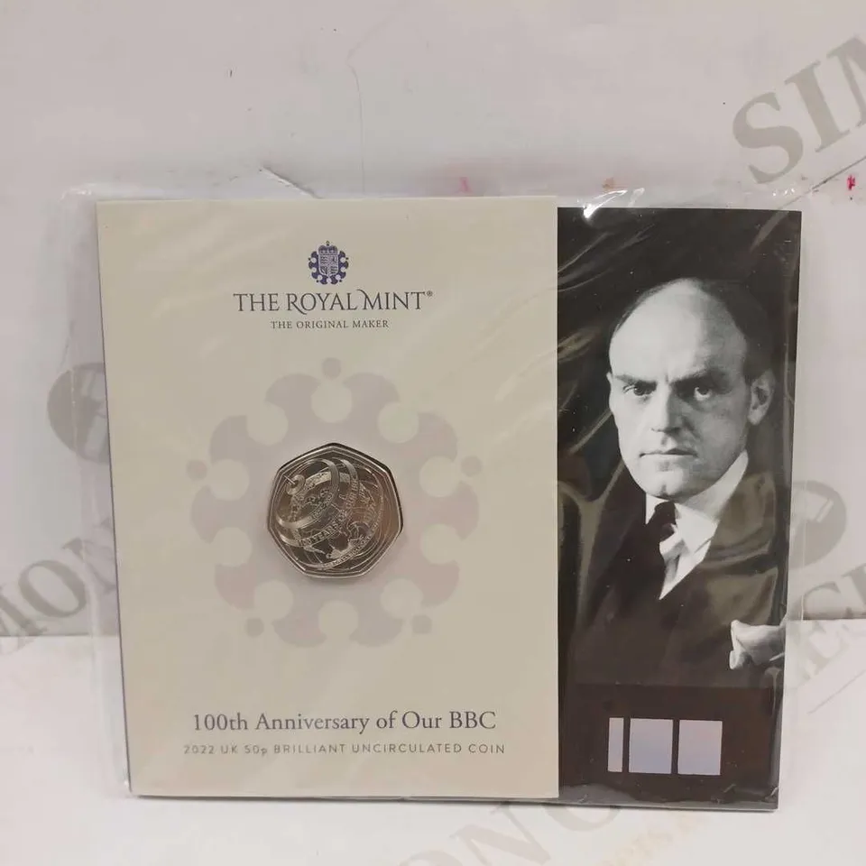 LOT TO CONTAIN 6 X ASSORTED ROYAL MINT COMMEMORATIVE COINS, DESIGNS VARY 