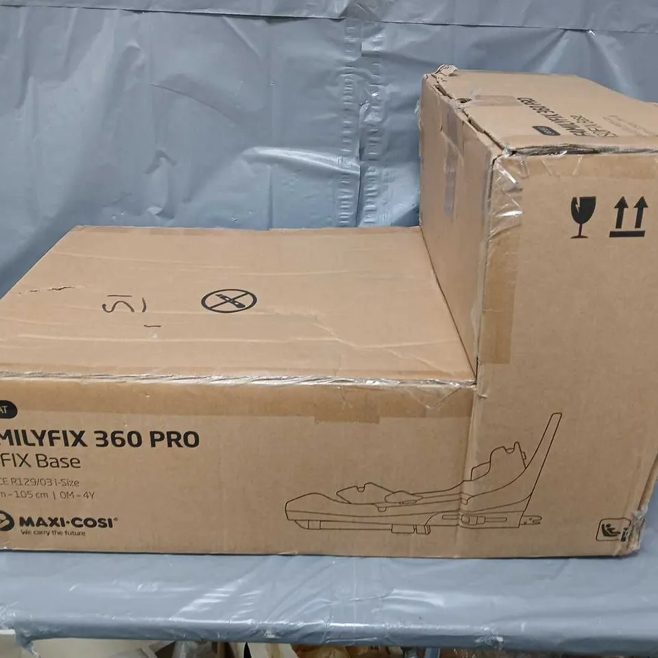 BOXED MAXI-COSI FAMILYFIX 360 PRO ISOFIX BASE CAR SEAT - COLLECTION ONLY