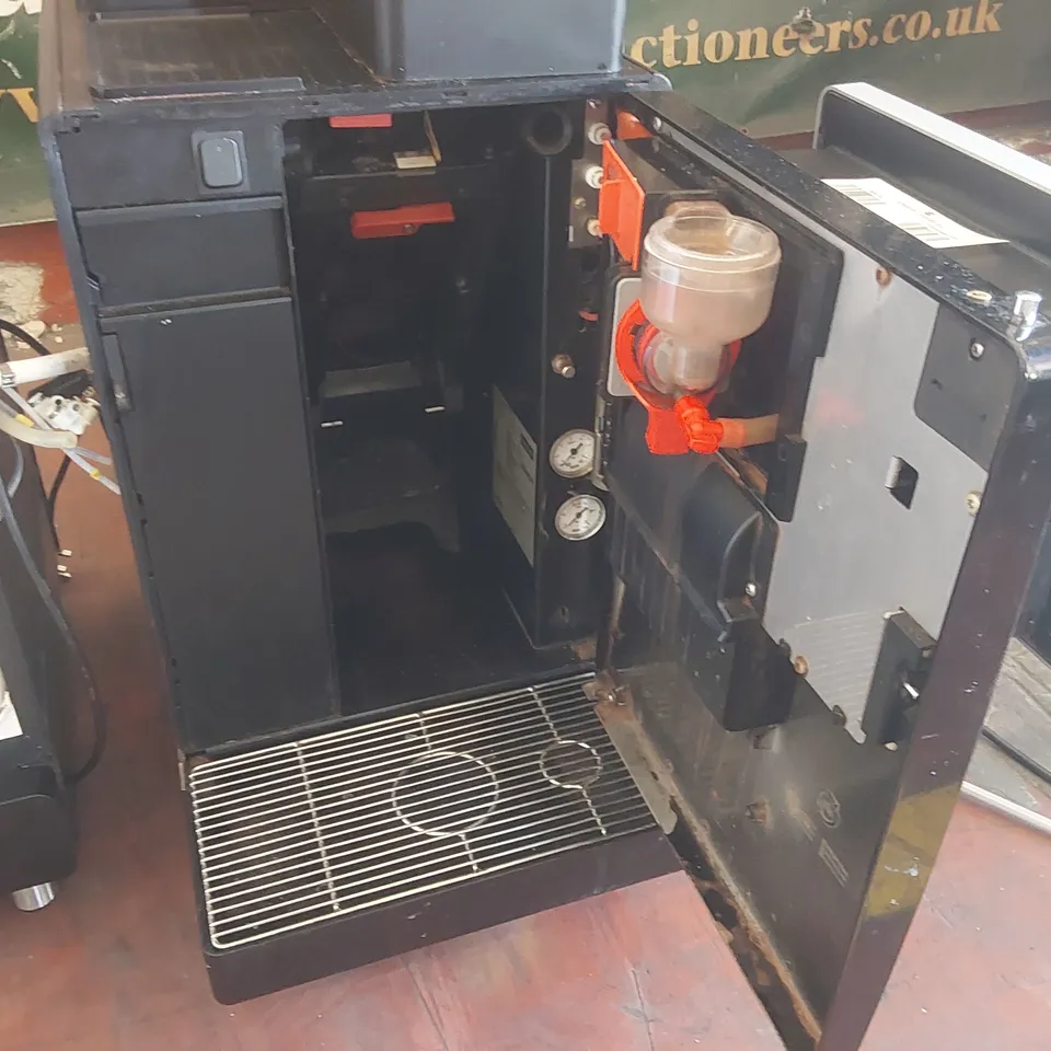 FRANKE A600 SWISS MADE COMMERCIAL COFFEE MACHINE WITH CLEANMASTER MILK CHILLER