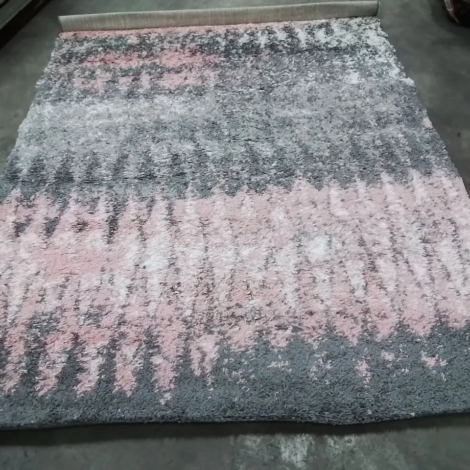 LARGE SHAGGY GREY/PINK AREA RUG