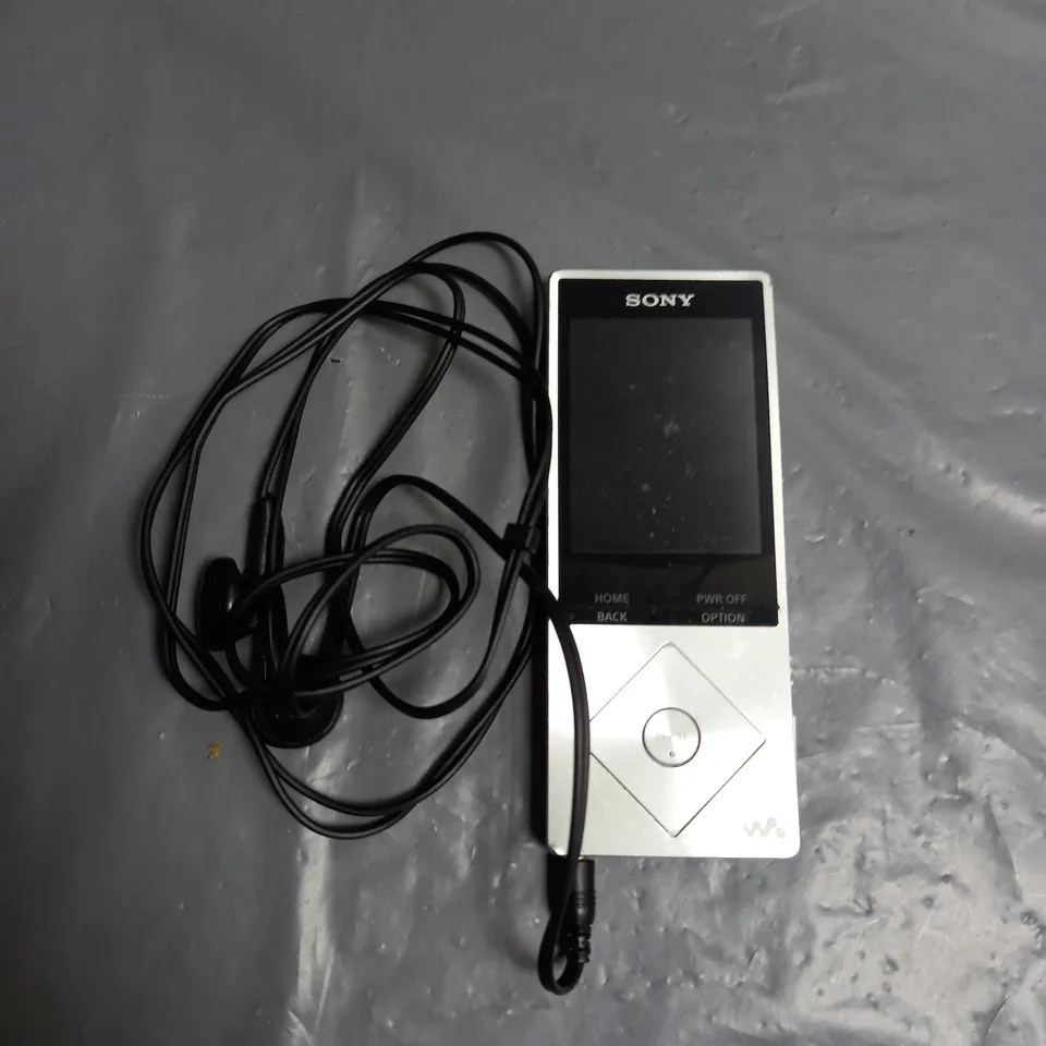 SONY WALKMAN DIGITAL MEDIA PLAYER SILVER NWZ-A15