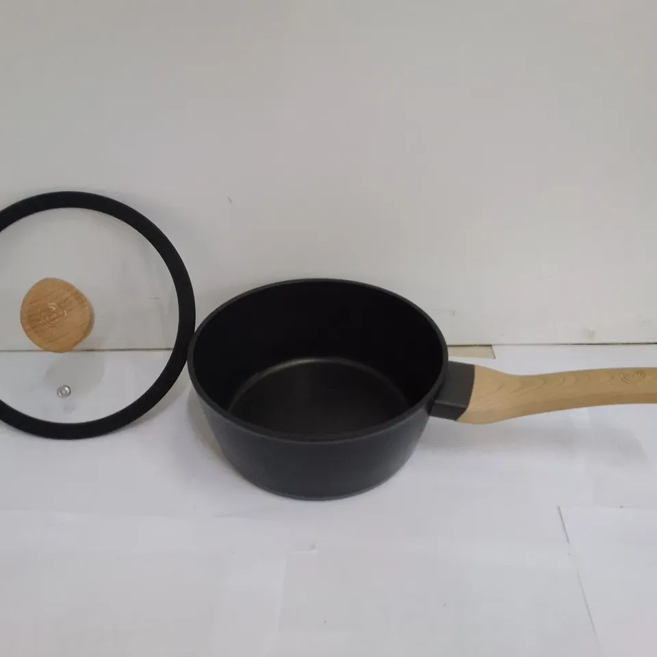 BAGGED MASTERCHEF SAUCE PAN 18CM BLACK WOODEN HANDLE WITH CLEAR LID