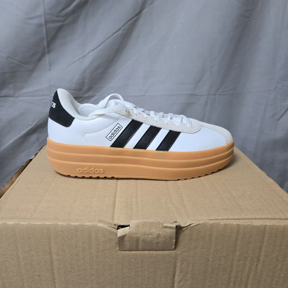 ADIDAS TRAINERS – WHITE WITH BLACK STRIPES, GUM SOLE - SIZE 5.5