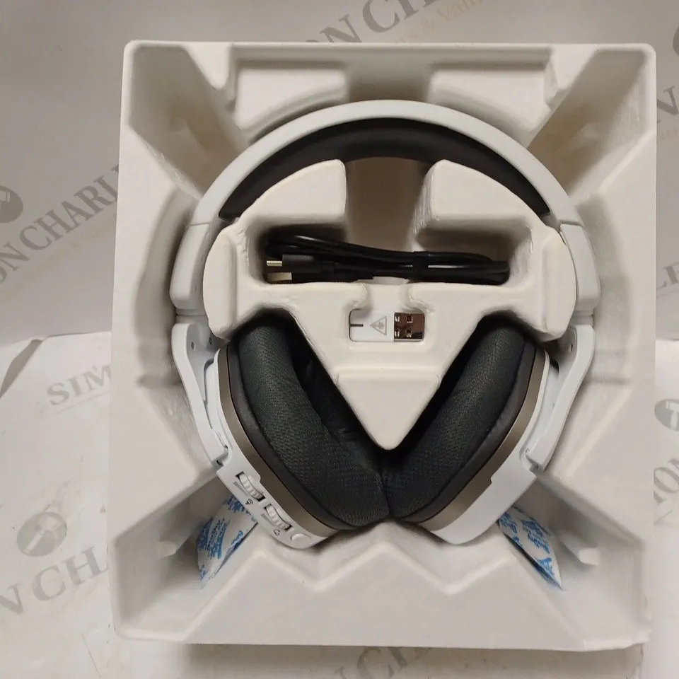 BOXED TURTLE BEACH STEALTH GEN 2 WIRELESS HEADSET IN WHITE