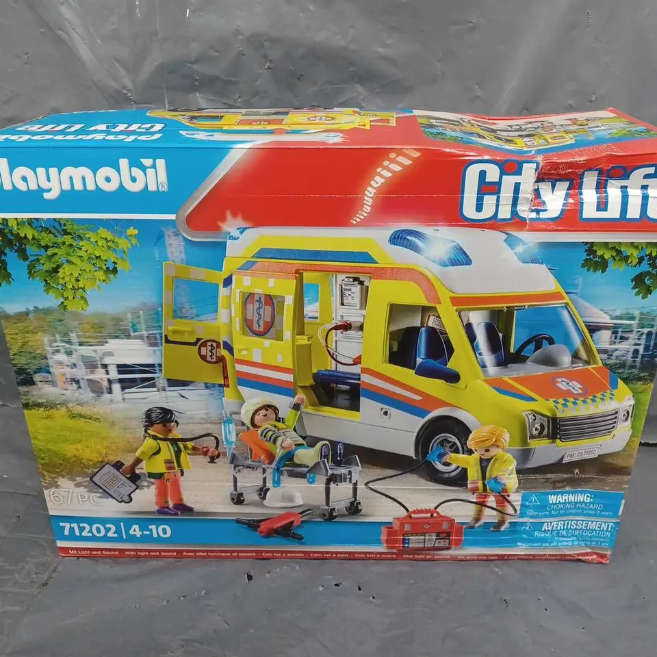 BOXED PLAYMOBIL CITY LIFE SET - 71202