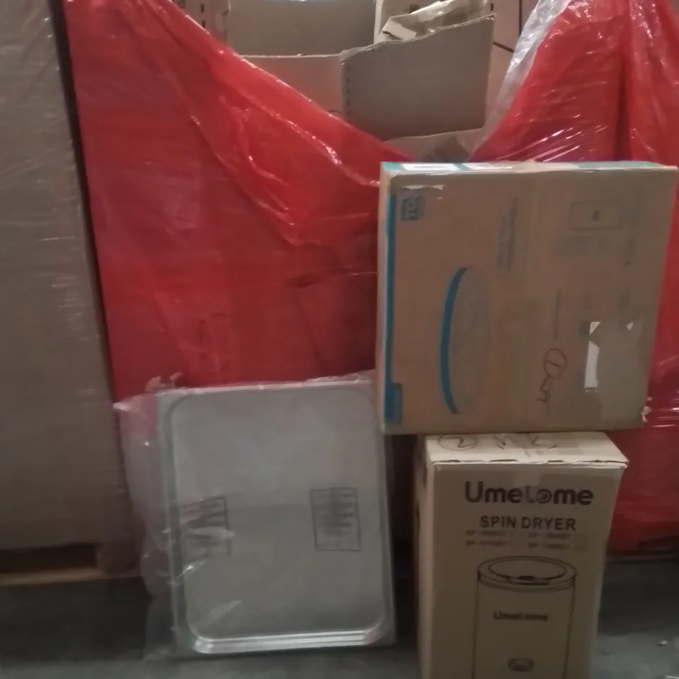 PALLET OF ASSORTED HOUSEHOLD GOODS AND PRODUCTS TO INCLUDE;SPIN DRYER,CEILING FAN WITH LIGHT,SERVING TRAYS