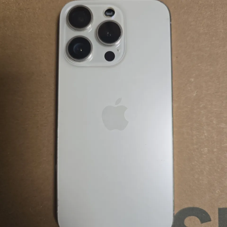 APPLE IPHONE 15 PRO SMARTPHONE