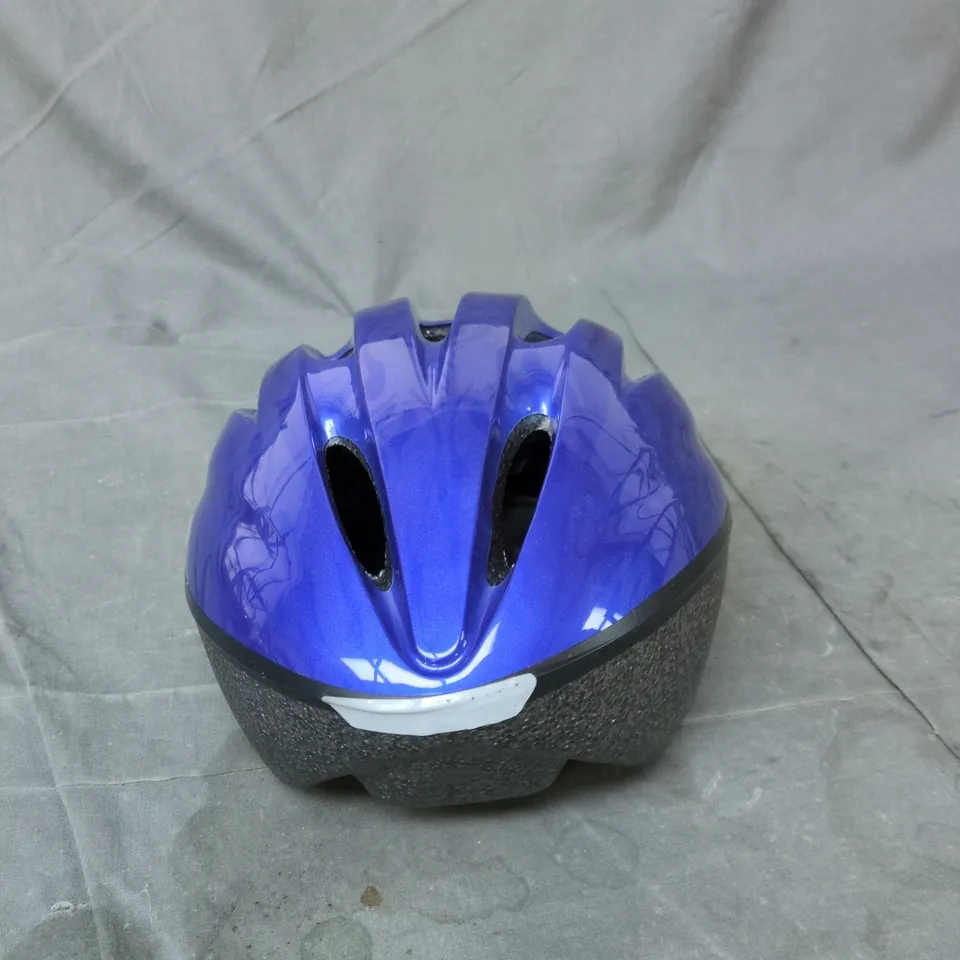 BLUE BICYCLE HELMET 