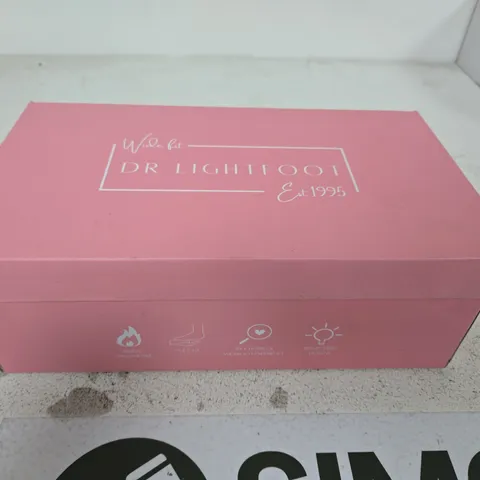 GIRLS' PEWTER METALLIC MARY JANE SHOES – UK 7, 'GABRIELL PEWTER' MODEL IN PINK DR LIGHTFOOT BOX