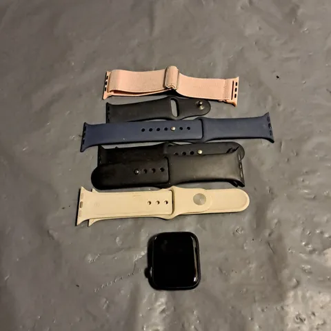 APPLE WATCH SERIES 5 WITH 5 ASSORTED STRAPS