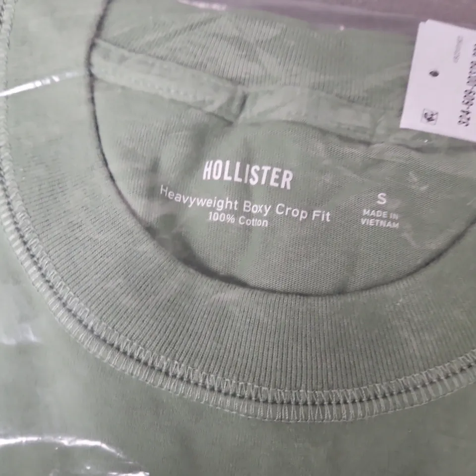 BAGGED HOLLISTER HEAVYWEIGHT BOXY CROP FIT T-SHIRT – GREEN, SIZE S