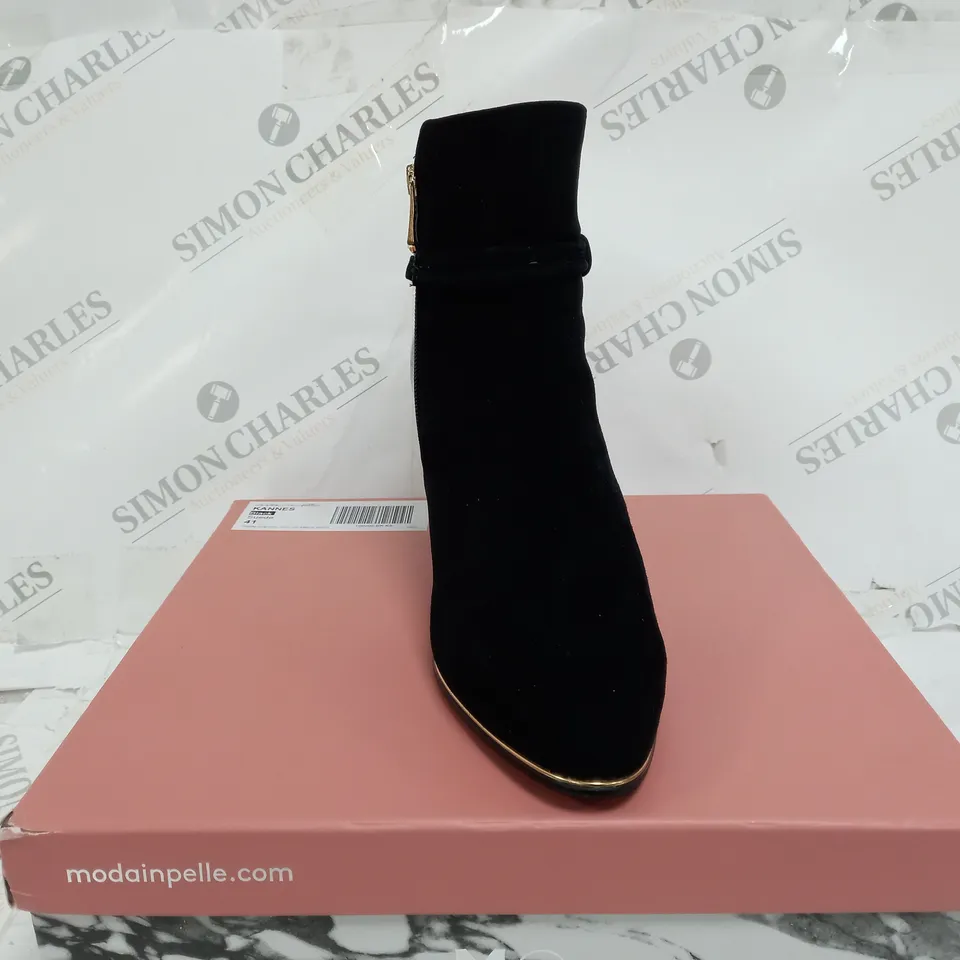 MODA IN PELLE KANNES ANKLE BOOT SIZE 8 