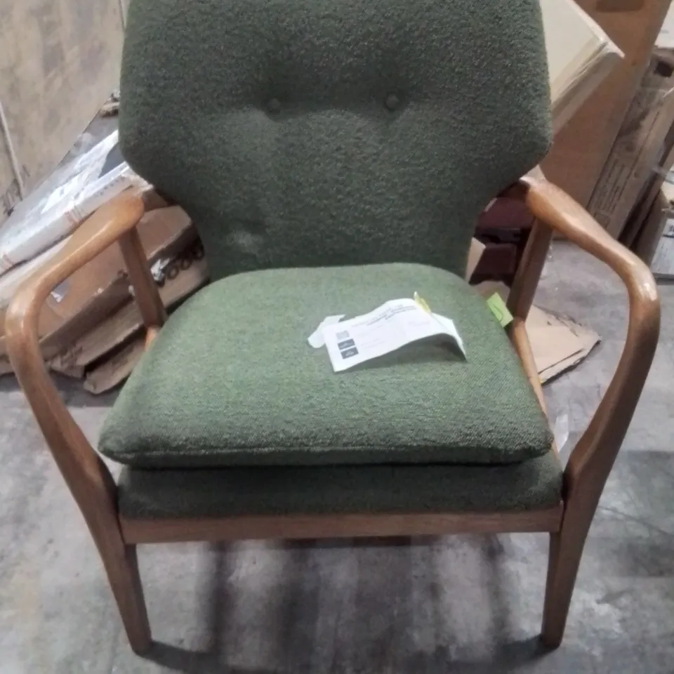 FLUHARTY 73CM WIDE TUFTED ARMCHAIR