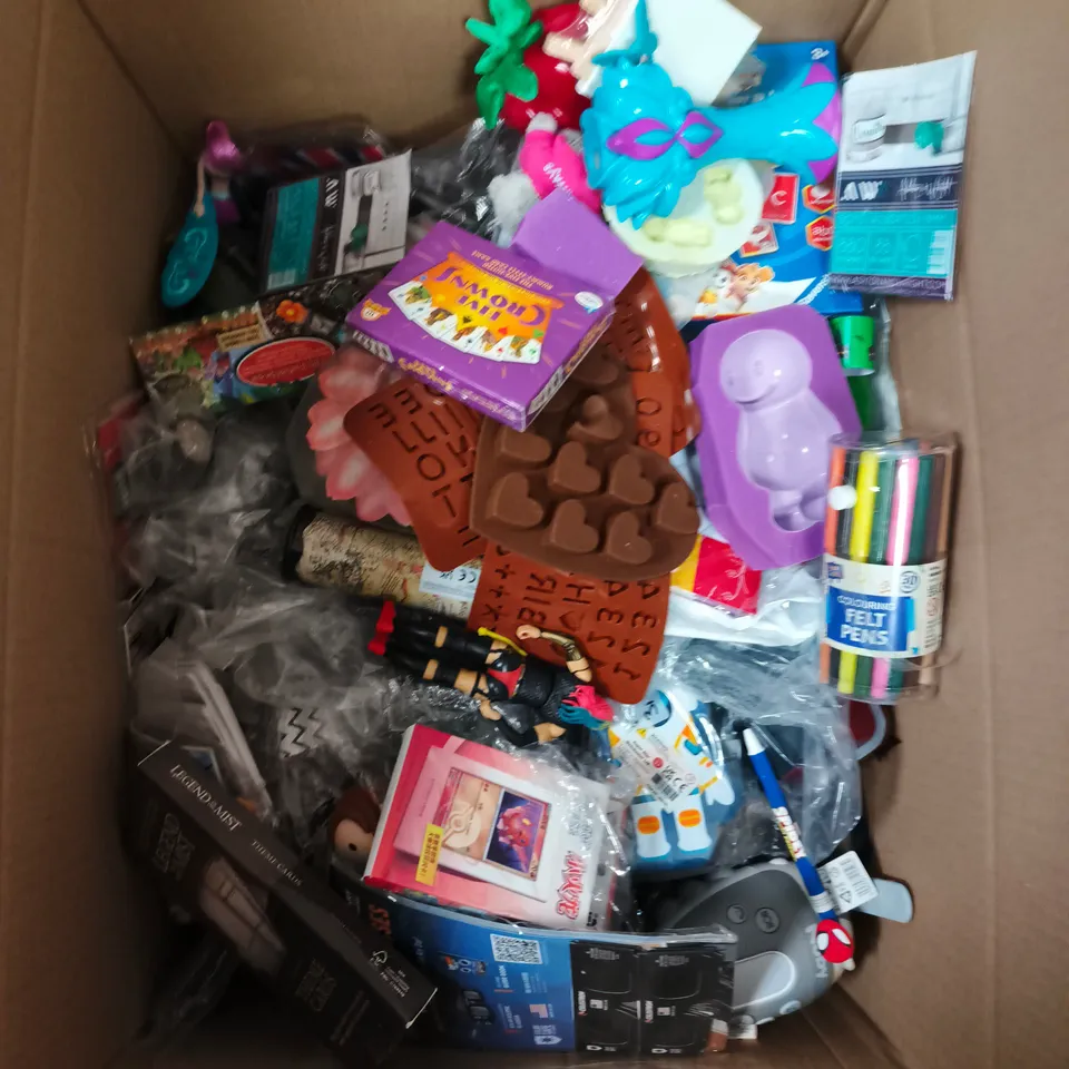 LARGE QUANTITY OF ASSORTED TOYS AND GAMES TO INCLUDE - DUMPLINGS, JIGSAWS AND TEDDIES