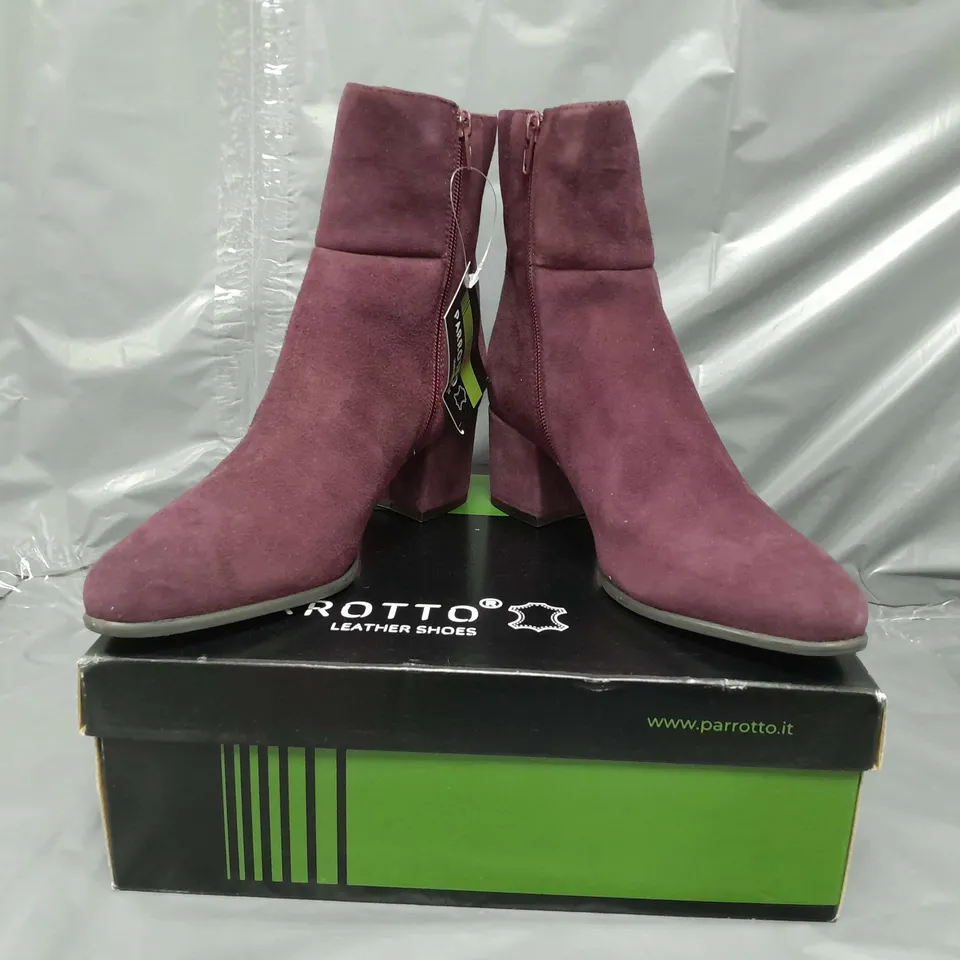 BOXED PAIR OF PARROTTO BLOCK HEEL ANKLE BOOTS IN DARK PURPLE EU SIZE 40