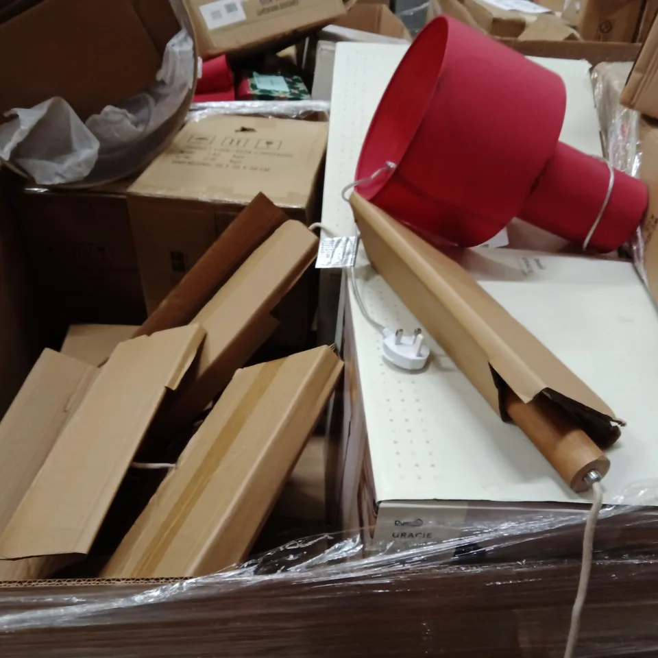 PALLET OF ASSORTED DESIGNER LIGHTING PRODUCTS TO INCLUDE;GRACIE FLOOR LAMP,RIPPLE CHROME CEILING LIGHT