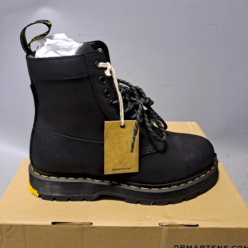 BOXED DR MARTENS 1460 TRINITY IN BLACK - UK 6 1/2