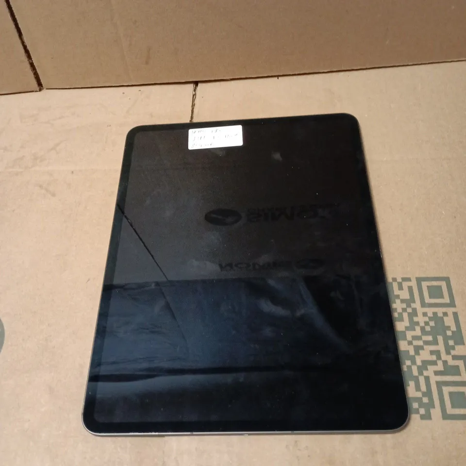 APPLE IPAD PRO 13 INCH BOXED