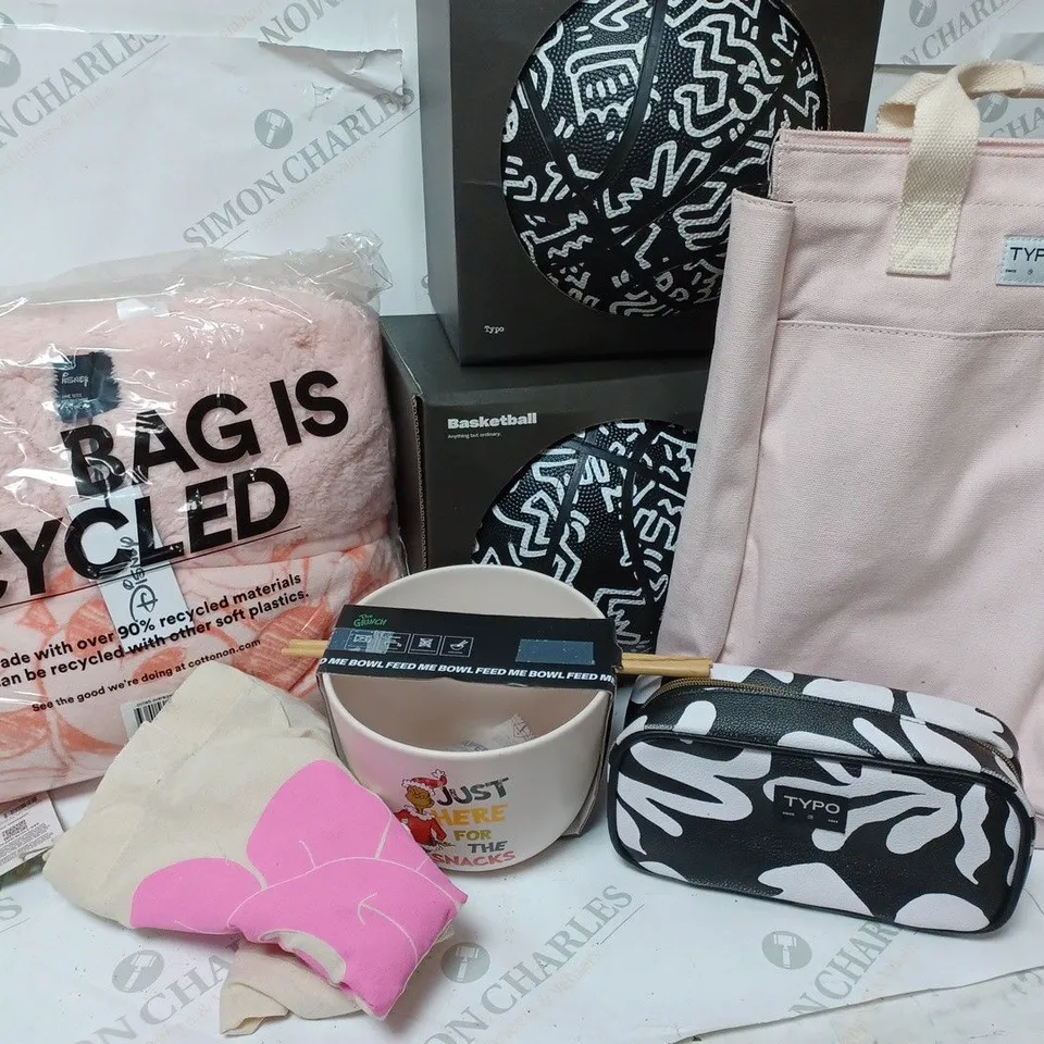 APPROXIMATELY 7 COTTON ON ITEMS INCLUDING KEITH HARING BARKETBALLS, DISNEY MICKEY MOUSE THROW, PALE PINK BACKPACK