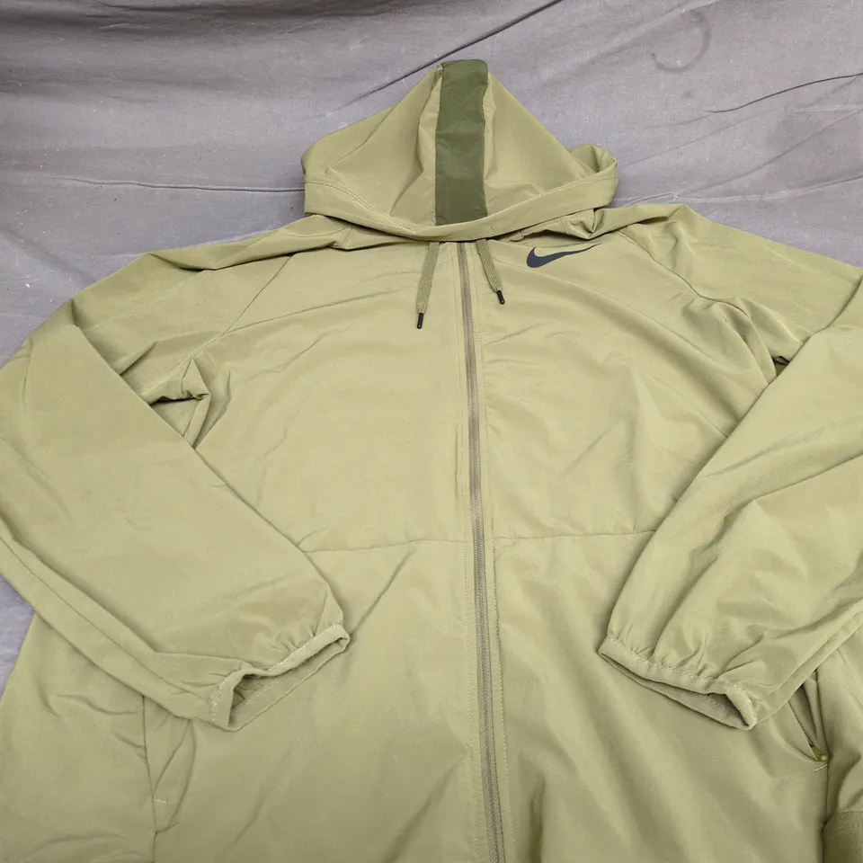 NIKE GREEN RUNNING JACKET SIZE S 