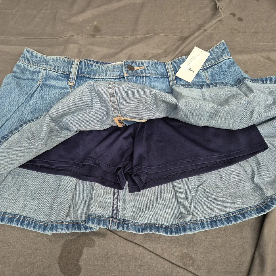 HOLLISTER DENIM SKIRT WITH SHORTS - BLUE - SIZE LARGE