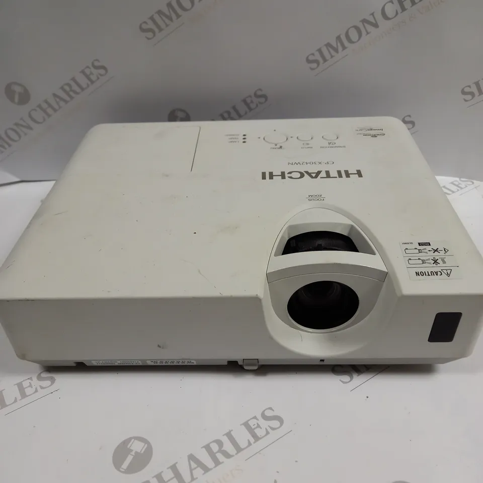 HITACHI CP-X3042WN PROJECTOR 