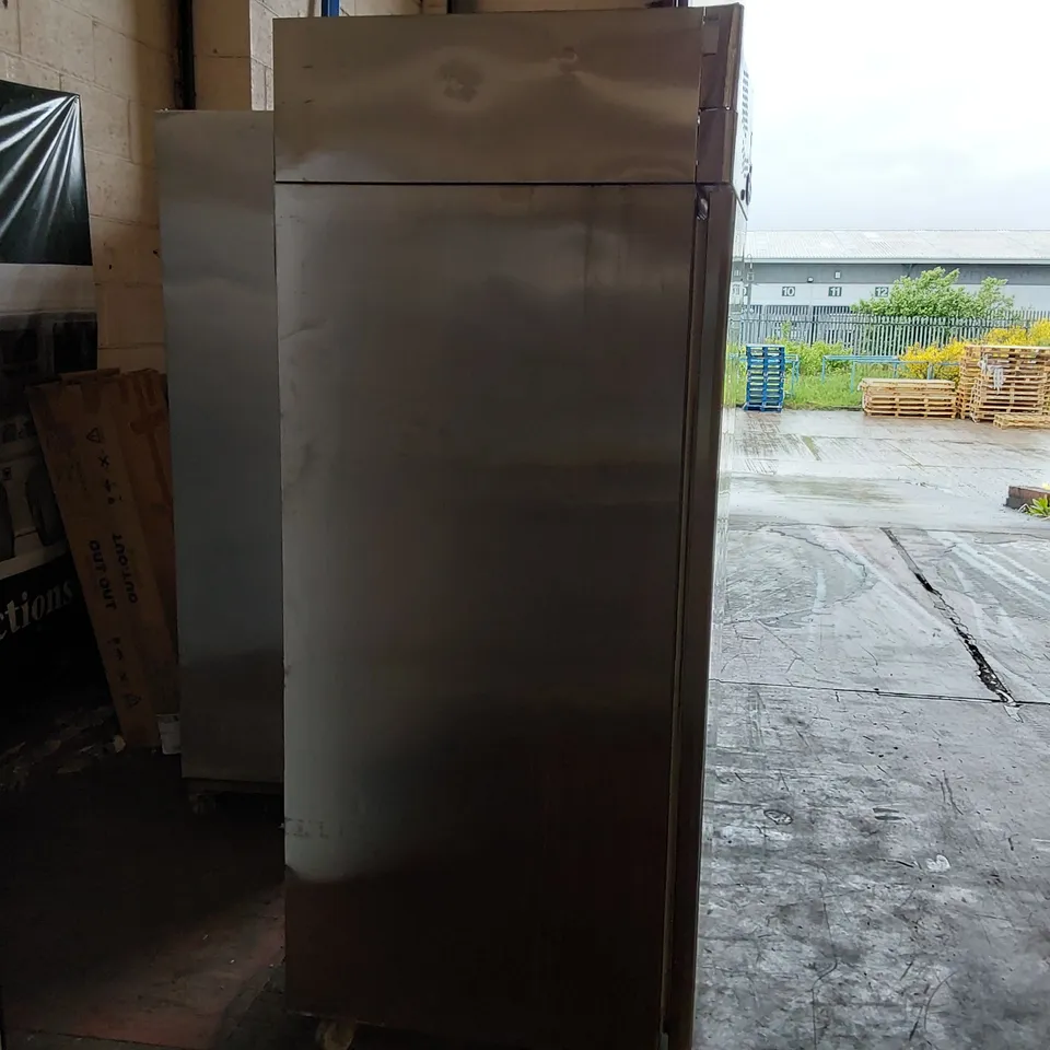 LTH HO 700 DEM COMMERCIAL FRIDGE 