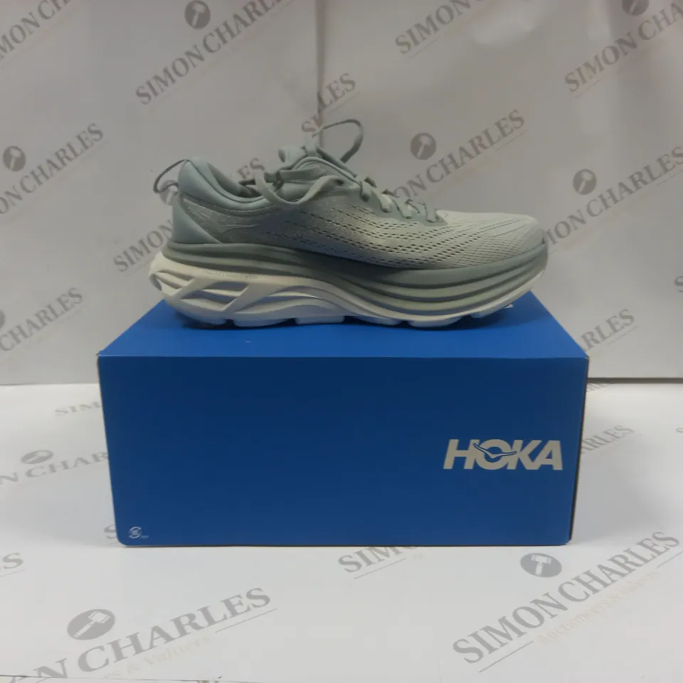 BOXED PAIR OF HOKA WOMENS BONDI 8 RUNNING SHOES UK SIZE 6.5 