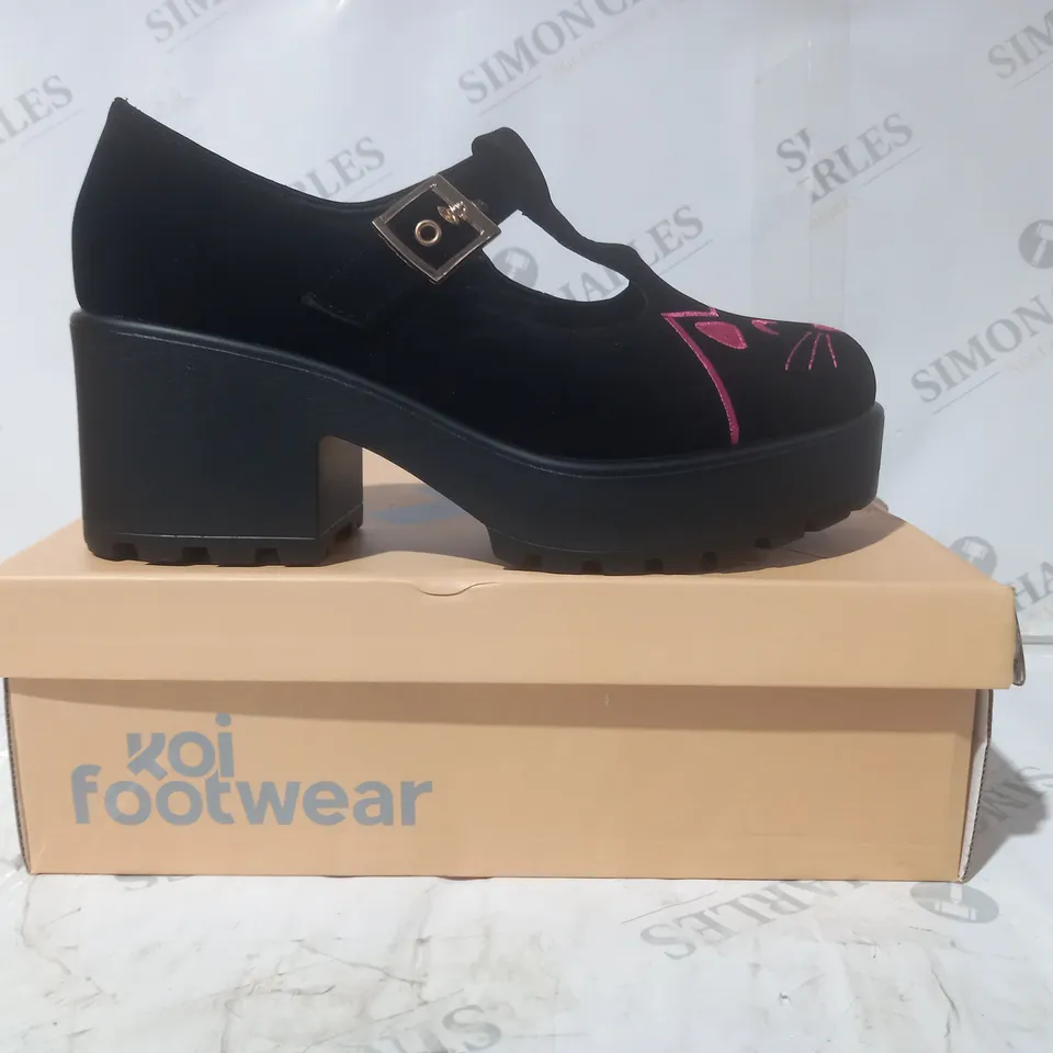 BRAND NEW BOXED PAIR OF KOI VEGAN LEATHER SAI MARY JANES SALEM SPHYNX EDITION SHOES IN BLACK SUEDE/PINK CAT - UK SIZE 6