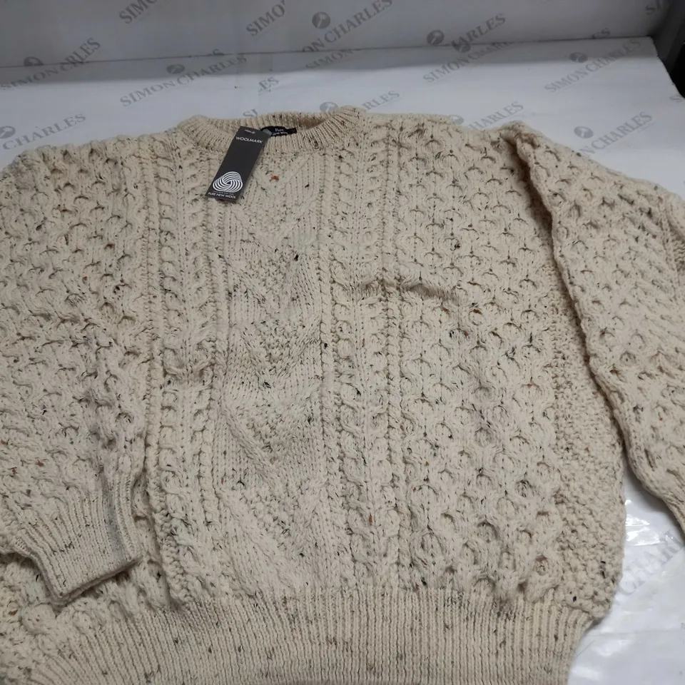 LOT OF 10 WOOLMARK PURE NEW WOOL CREW JUMPERS - M