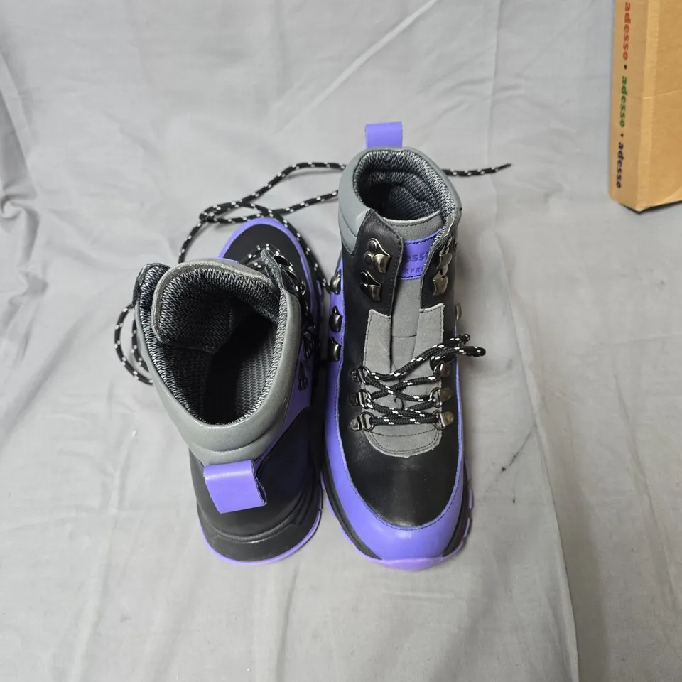 ADESSO HIKING BOOTS – PURPLE & BLACK, HIGH-TOP-SIZE 39