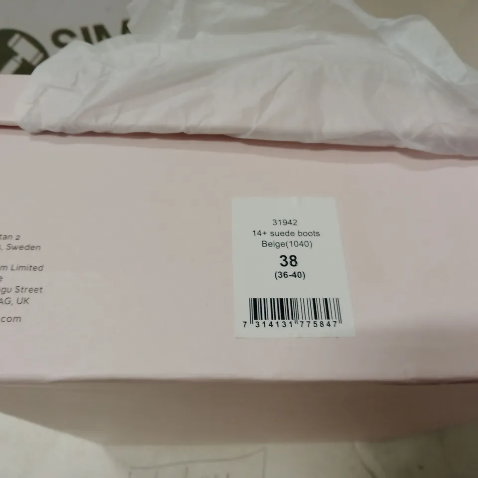 GINA TRICOT 14+ BEIGE SUEDE BOOTS – BOXED UK5 (EU38)