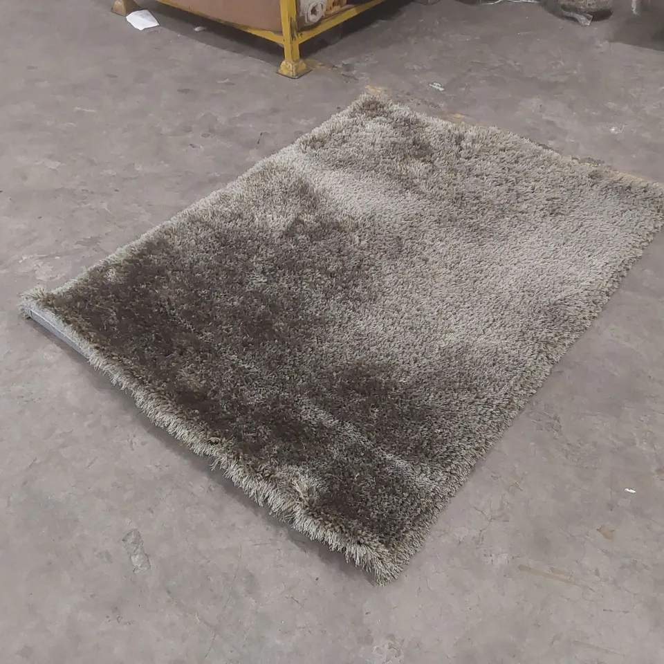 QUALITY DESIGNER SHAGGY RUG - APPROXIMATELY 170 x 125cm