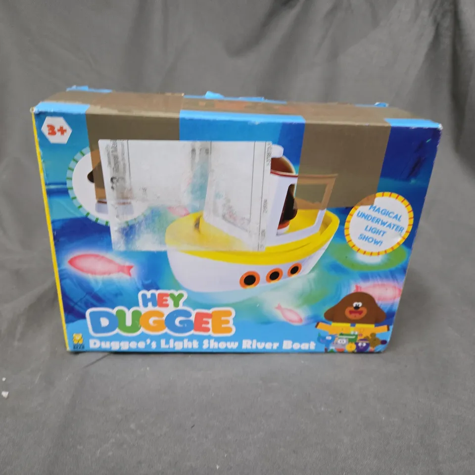 HEY DUGGEE - DUGGEE'S LIGHT SHOW RIVER BOAT 