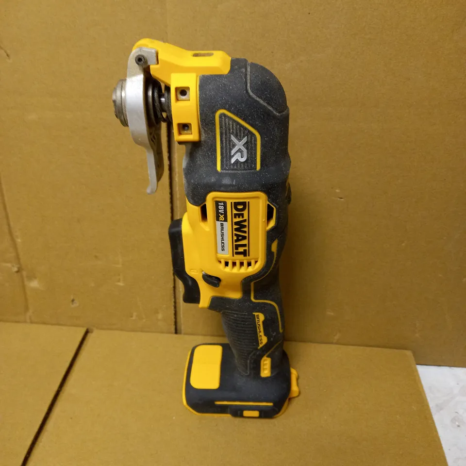 DEWALT DCS355N-XJ 18V LI-ION CORDLESS BRUSHLESS OSCILLATING MULTI-TOOL