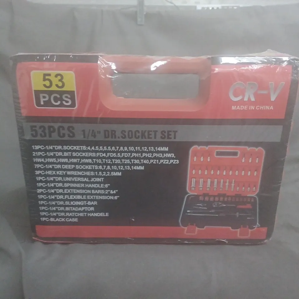 53-PIECE 1/4" DRIVE SOCKET SET – CR-V