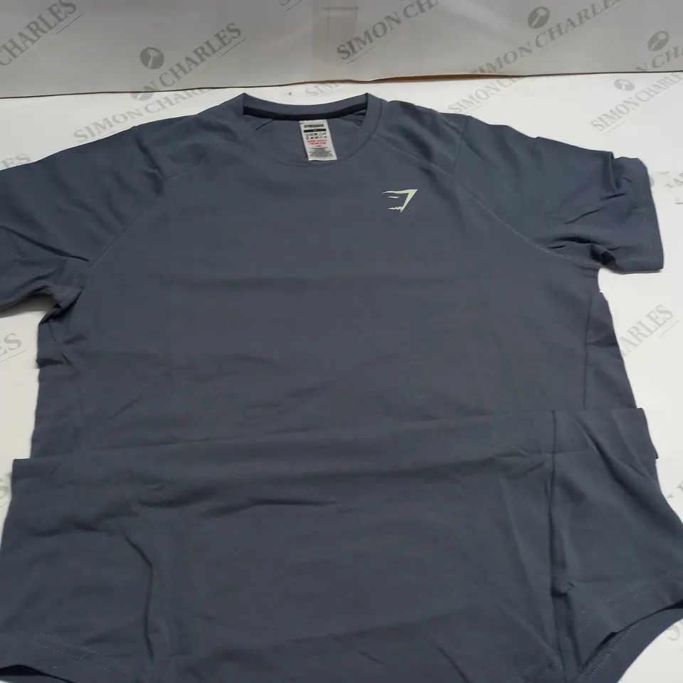 GYMSHARK GREY T-SHIRT - M