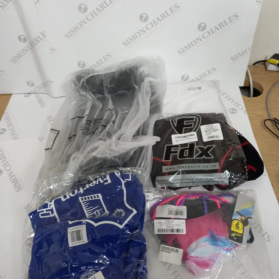 BOX OF APPROX. 50 ASSORTED CLOTHING VARYING IN SIZE/COLOUR/STYLE TO INCLUDE:  TOPS, TROUSERS, JUMPERS