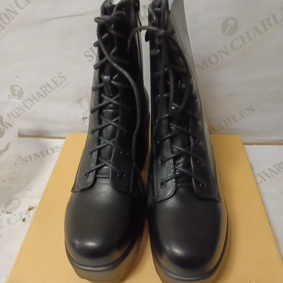 KOI ASTRO SILVER STAR & MOON CHUNKY BLACK PU/SILVER BOOTS - SIZE 6