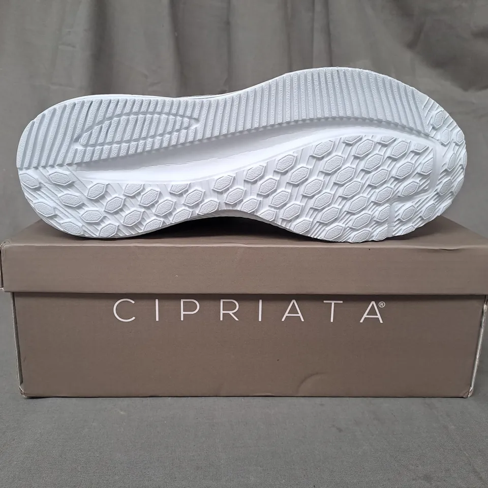BOXED PAIR OF CIPRIATA LEONA TRAINERS IN GREY W. SPARKLE EFFECT SIZE 6