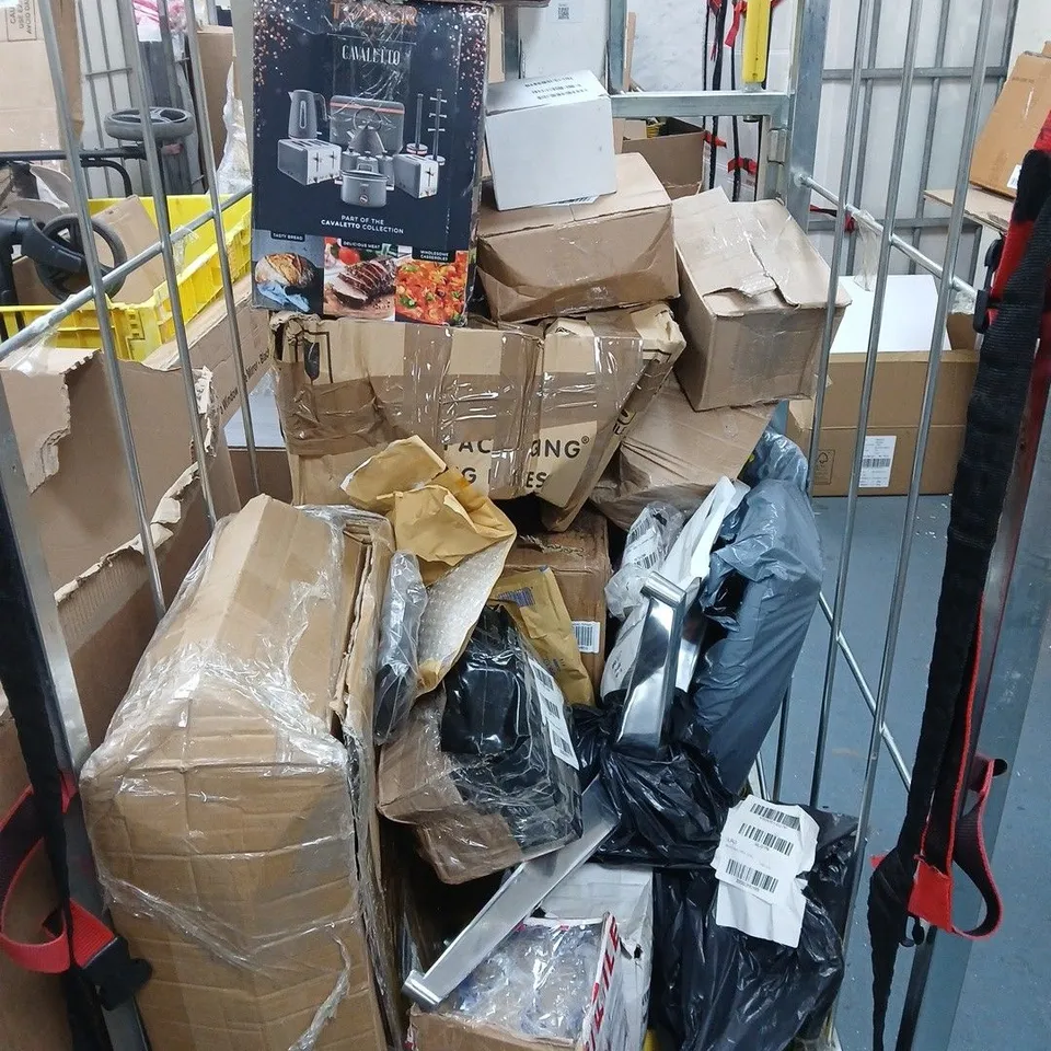 CAGE OF APPROXIMATELY 15 ASSORTED HOUSEHOLD ITEMS TO INCLUDE CHRISTMAS TREE SPODE - ORIGINAL SOURCE SHOWER GEL AND COLOUR WOW DREAM COAT SPRAY - COLLECTION ONLY