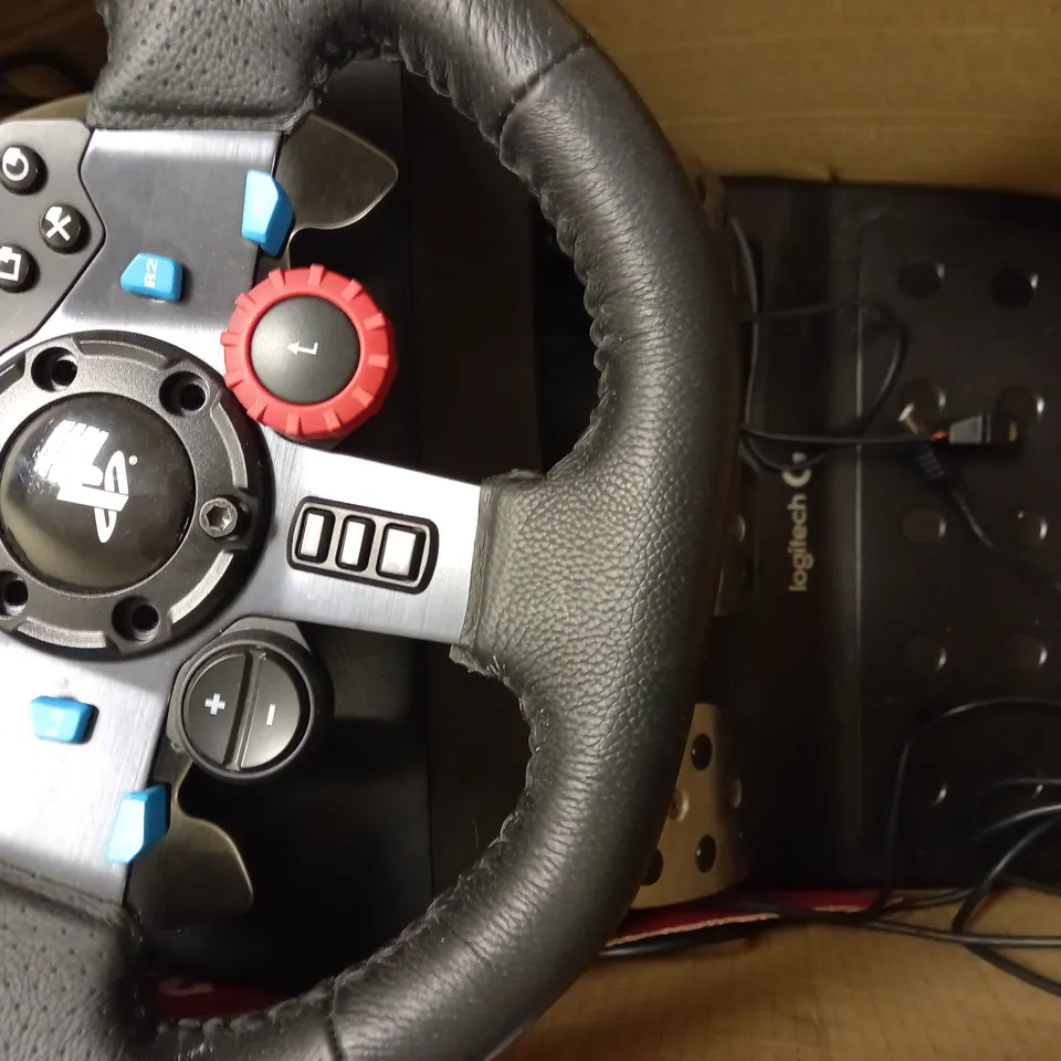 LOGITECH GAMING STEERING WHEEL 