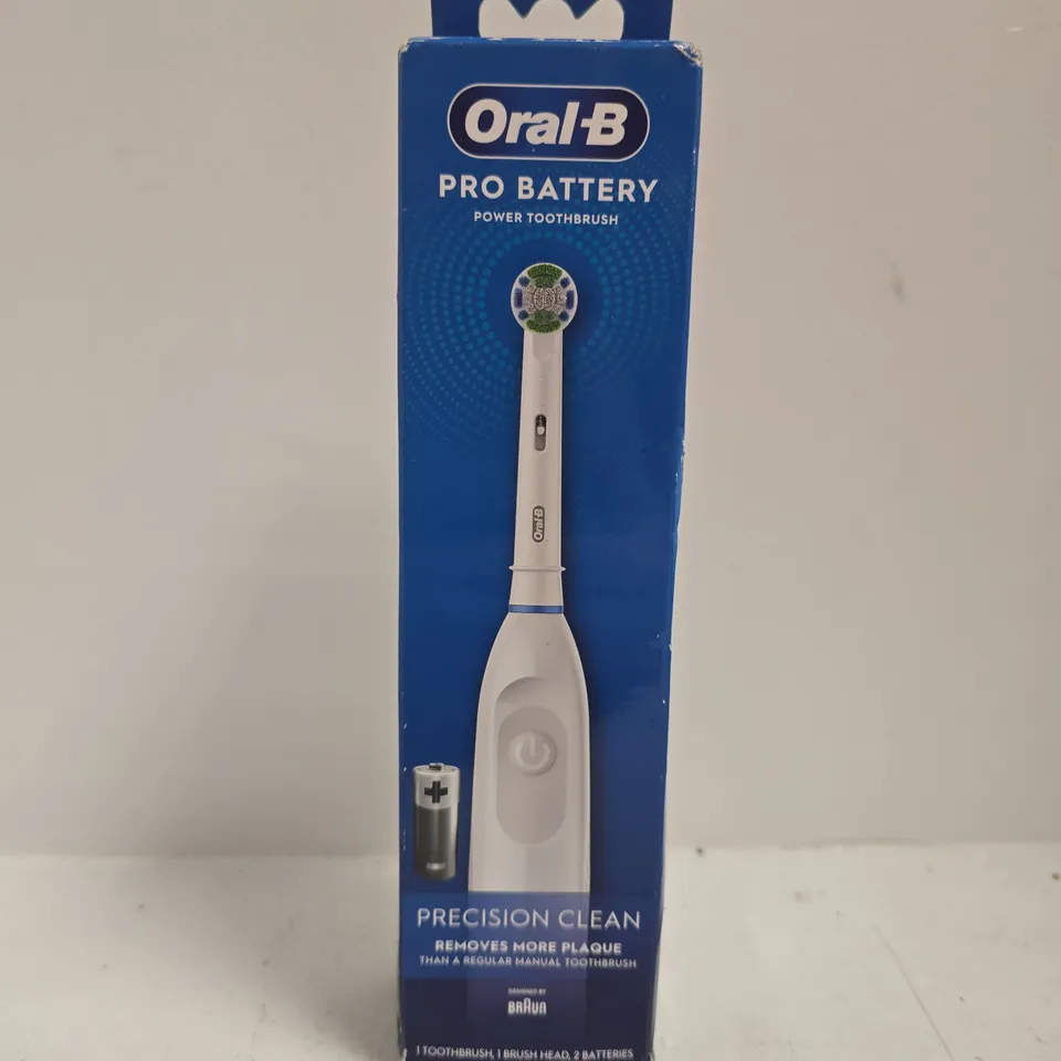 BOXED ORAL B PRO BATTERY POWER TOOTHBRUSH