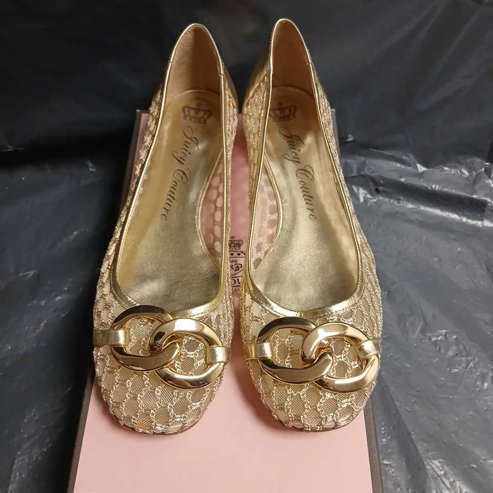 JUICY COUTURE ELEANOR GOLD RING DETAIL BALLET FLATS, UK7 (US 9W)